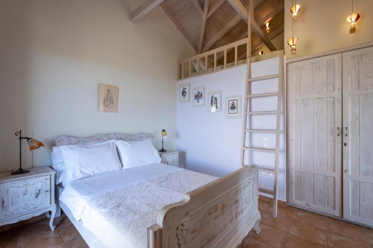 Chamaloni Cottages Finikounta Eksteriør bilde