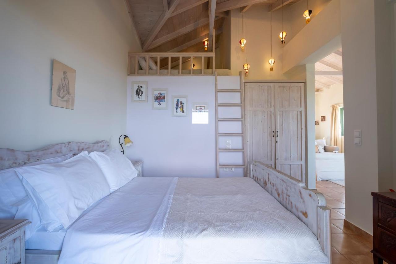 Chamaloni Cottages Finikounta Eksteriør bilde