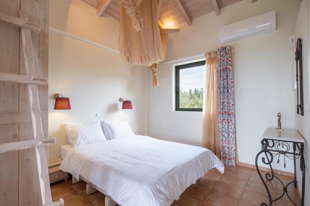 Chamaloni Cottages Finikounta Eksteriør bilde